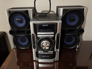 Bookshelf Stereo